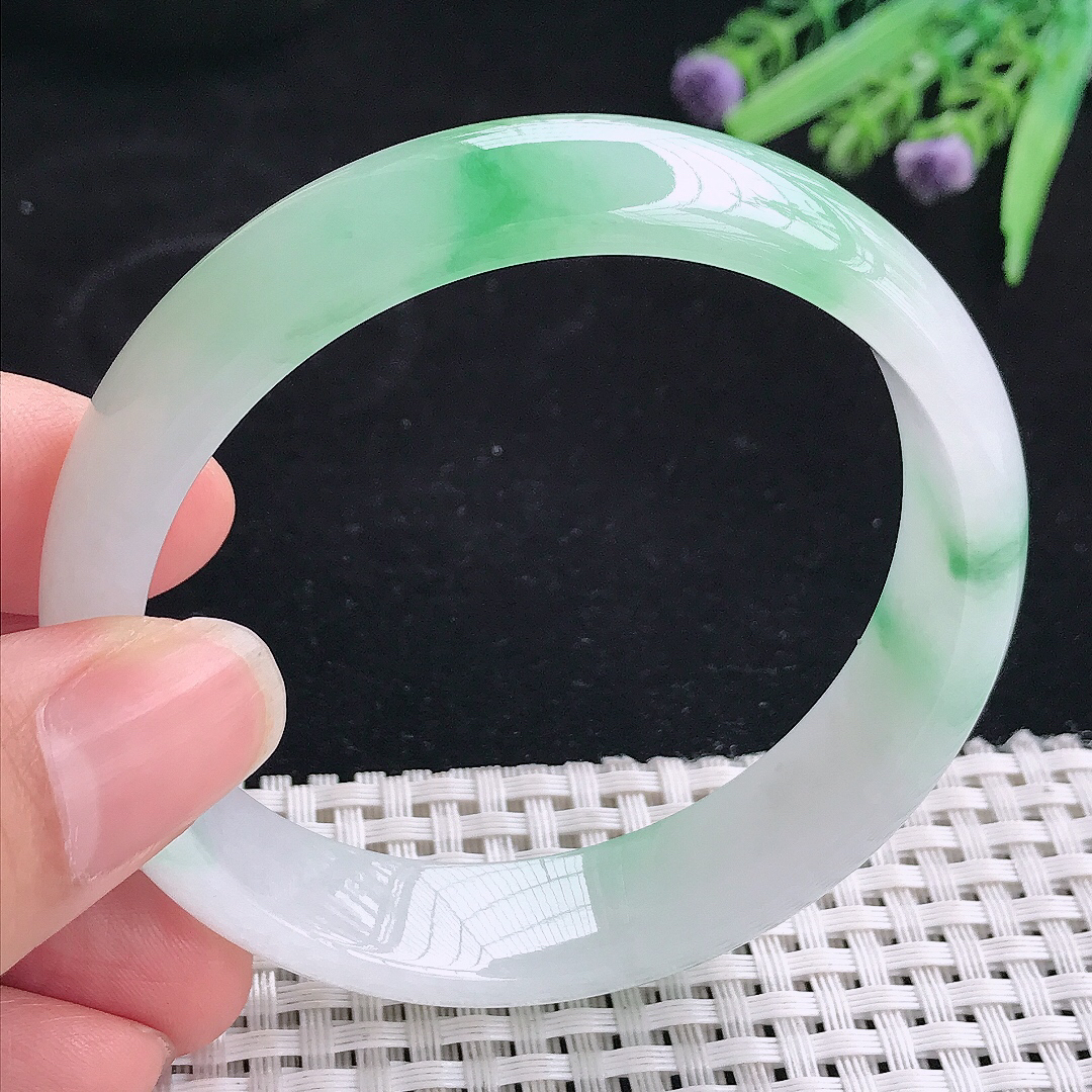 实拍A货翡翠58.6/14.1/7.2老坑冰胶水灵飘阳绿手镯翡翠玉镯手环
