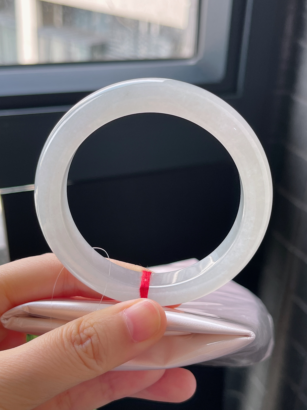 正圈55.8圈口，翡翠冰糯种白色手镯