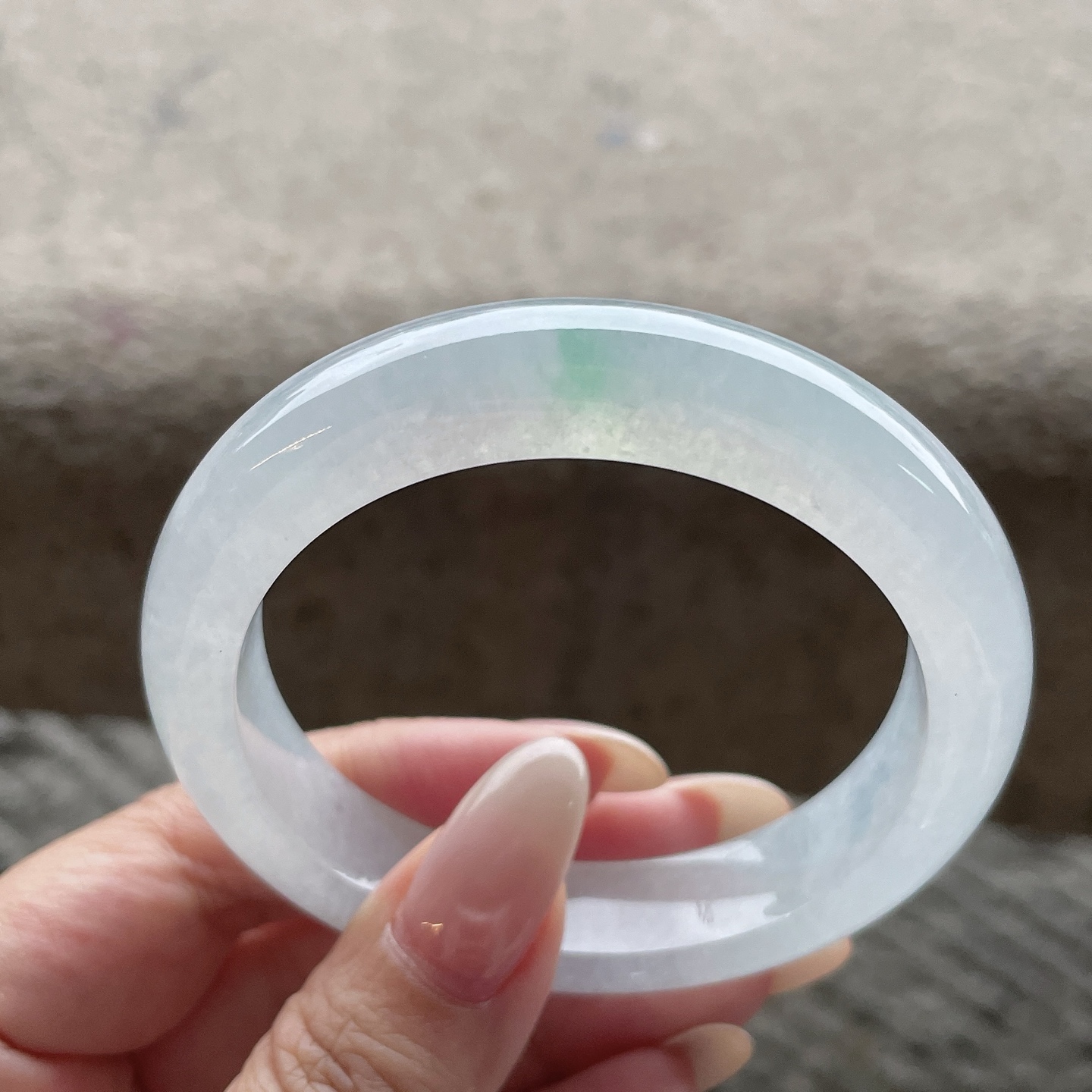 正圈，冰种飘绿花，晶莹剔透，水润，种老，无裂，编码0428Q21