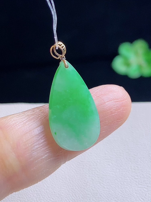 18k水滴，无裂，尺寸23.5/9.7/2.5，编号21cw5l  27