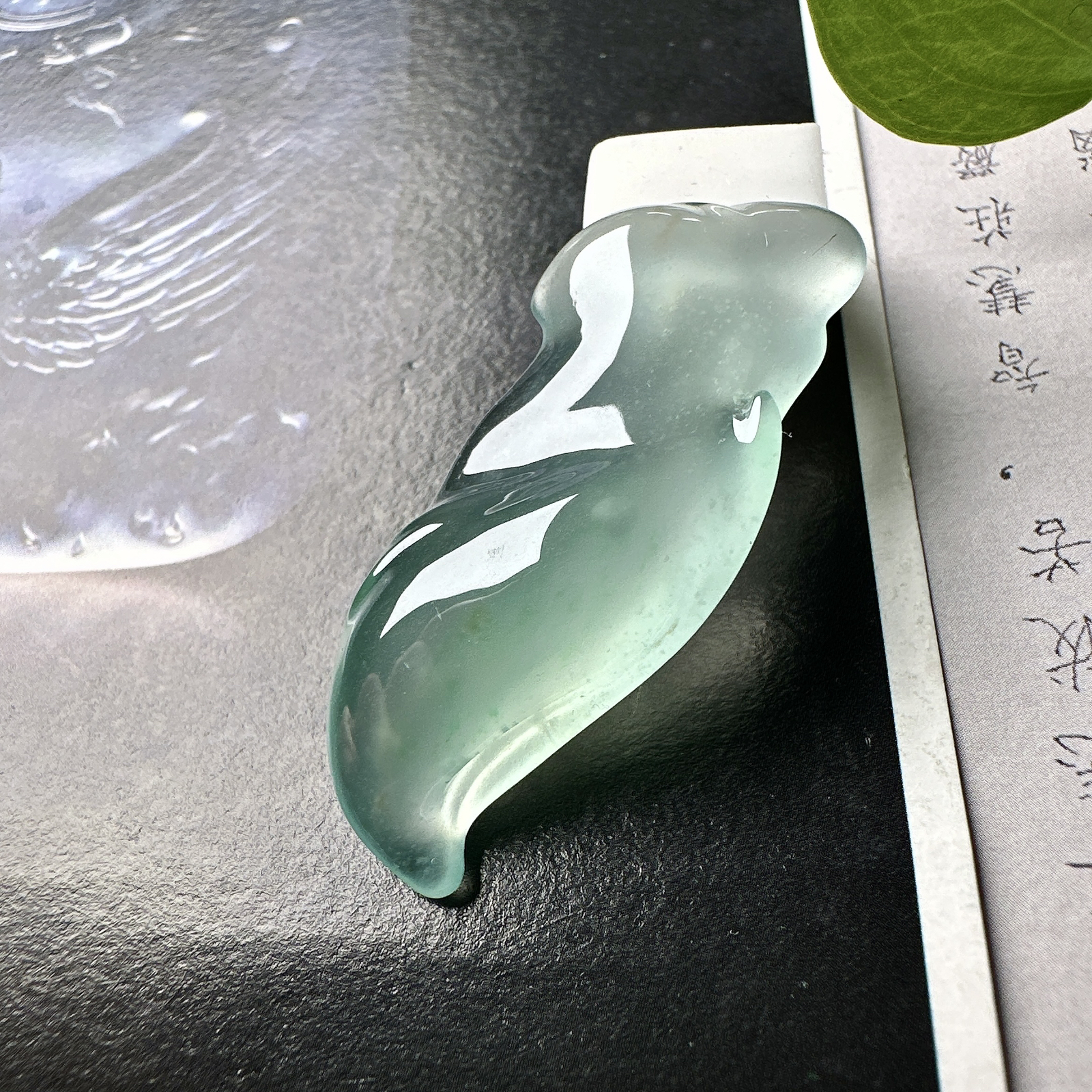 【冰种随形裸石】质地细腻，冰润十足，种老冰透，收藏品质