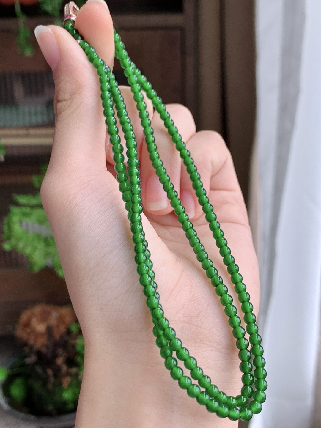 珠子，冰辣绿珠链圆珠子珠链， 性比高，尺寸3.4mm，29cm，重量14.6克