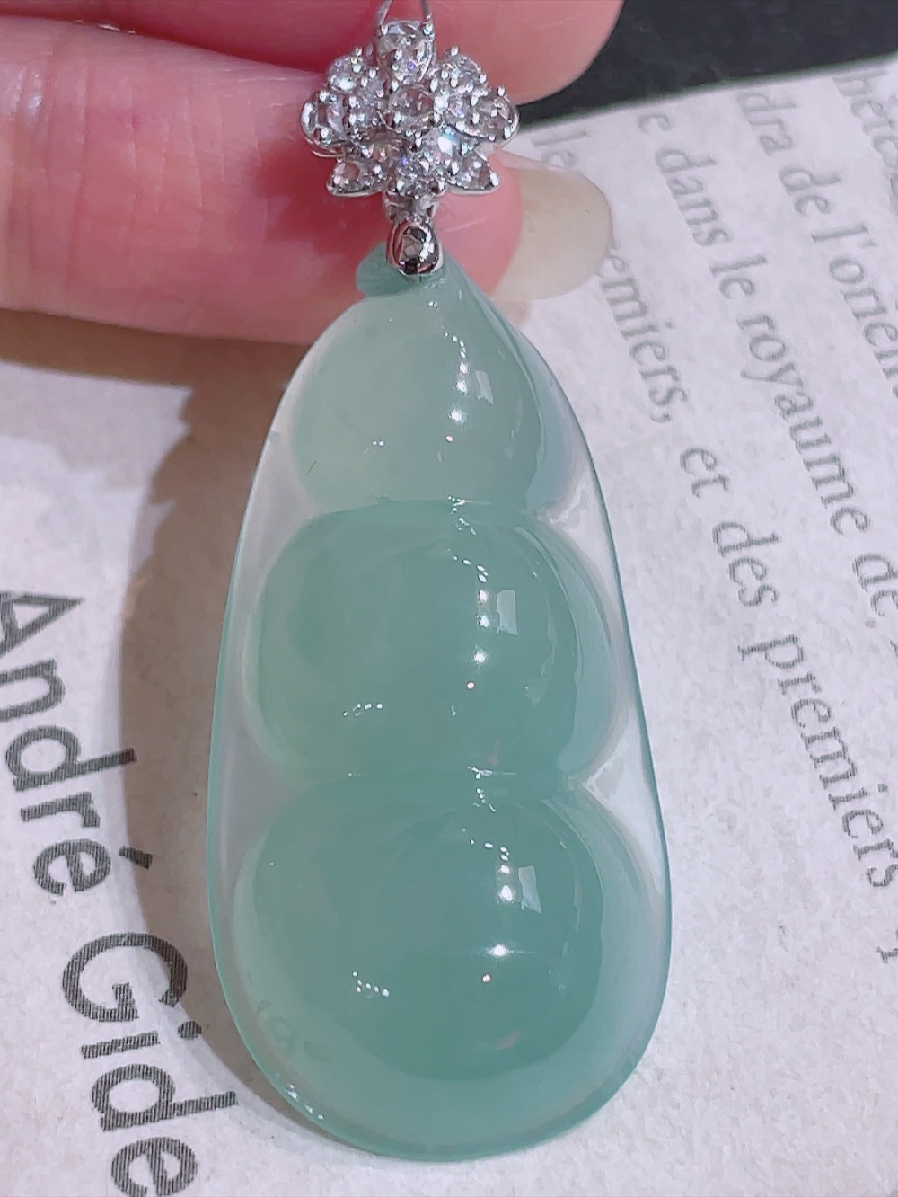 ️冰晴大福豆吊坠，无裂，18k金镶嵌，种水，一刀切，南非钻镶，紫气东来，福气满满，连中三元，高端大