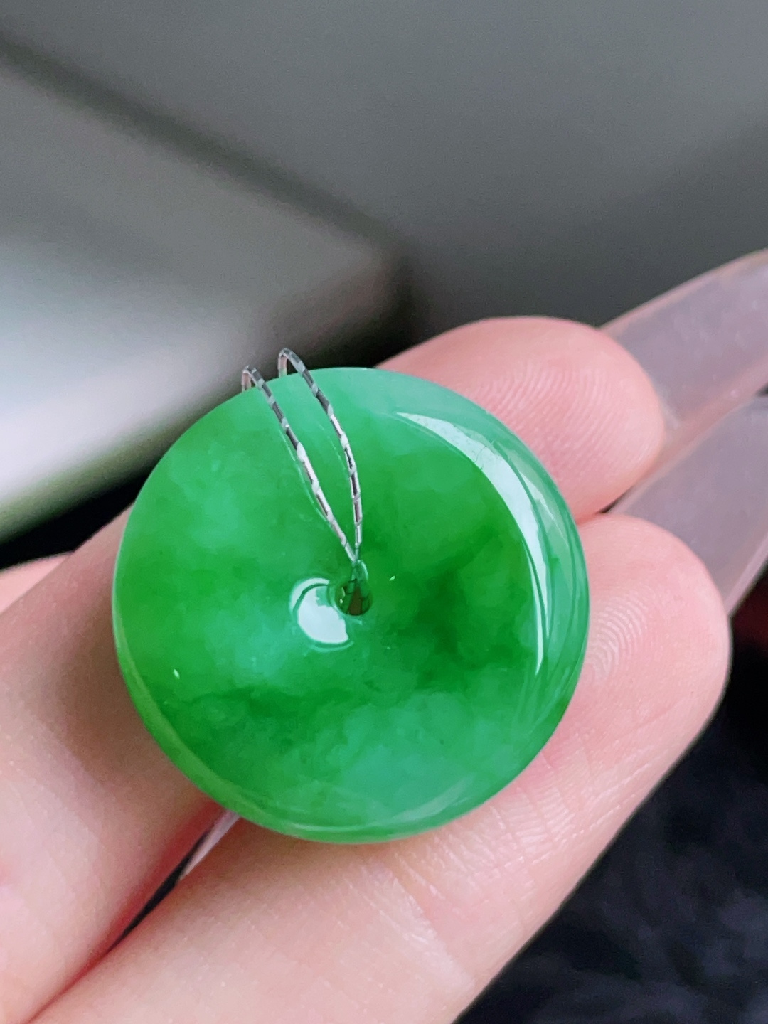 ️ 冰阳绿平安扣，色泽鲜艳 种老水润 22.2/5.5，编号