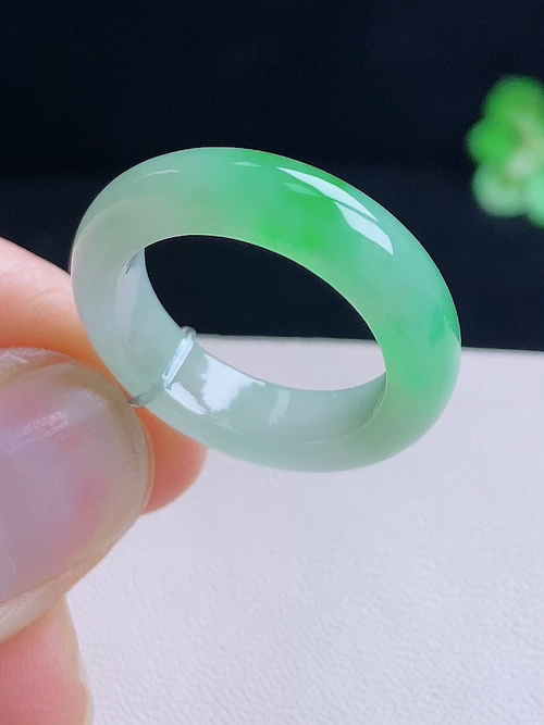 指环，无裂，尺寸19.3/5.5/3.8，编号c2  27