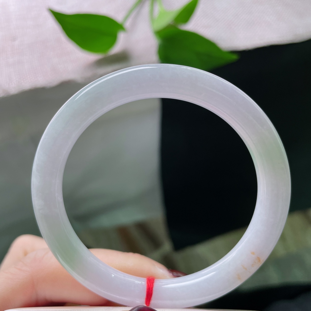 53.7/8.2，粉紫圆条，洒金招财进宝，一抹飘花点缀，洋气十足，皮纹，ss52054a