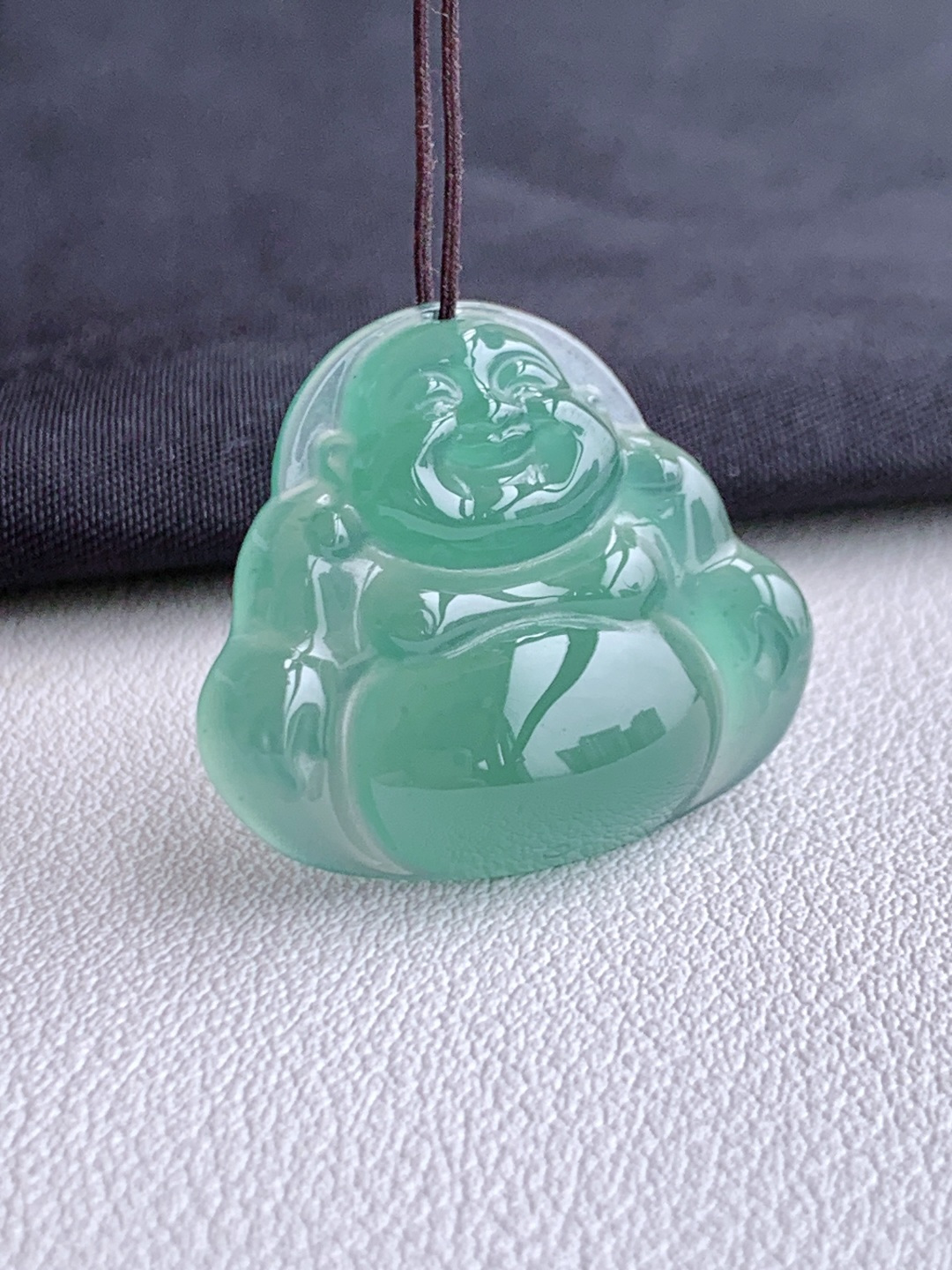 冰晴绿佛公吊坠，无裂，性比高，尺寸25.7/22.6/5.2，重量4.7克