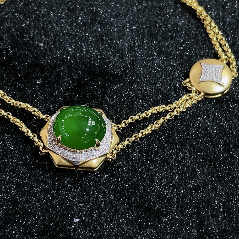 ️冰绿鸽子蛋手链，，18k金镶嵌，种水，重金镶嵌，南非钻镶，厚装饱满，高端大气，时尚百搭，性比高13.8/12.2/7.0，裸石9.0/8.5