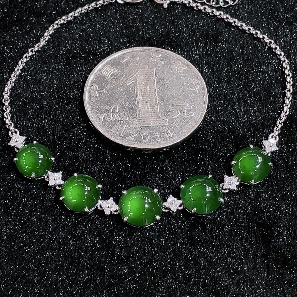 ️3号 冰绿鸽子蛋手链，，18k金镶嵌，种水，重金镶嵌，南非钻镶，厚装饱满，高端大气，时尚百搭，性比高58.9/7.2/4.5，裸石7.6/7.6、7.2/7.0、6.6/6.6