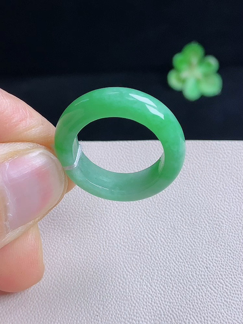 指环，无裂，尺寸16.4/6.2/3.8，编号21bmh  27