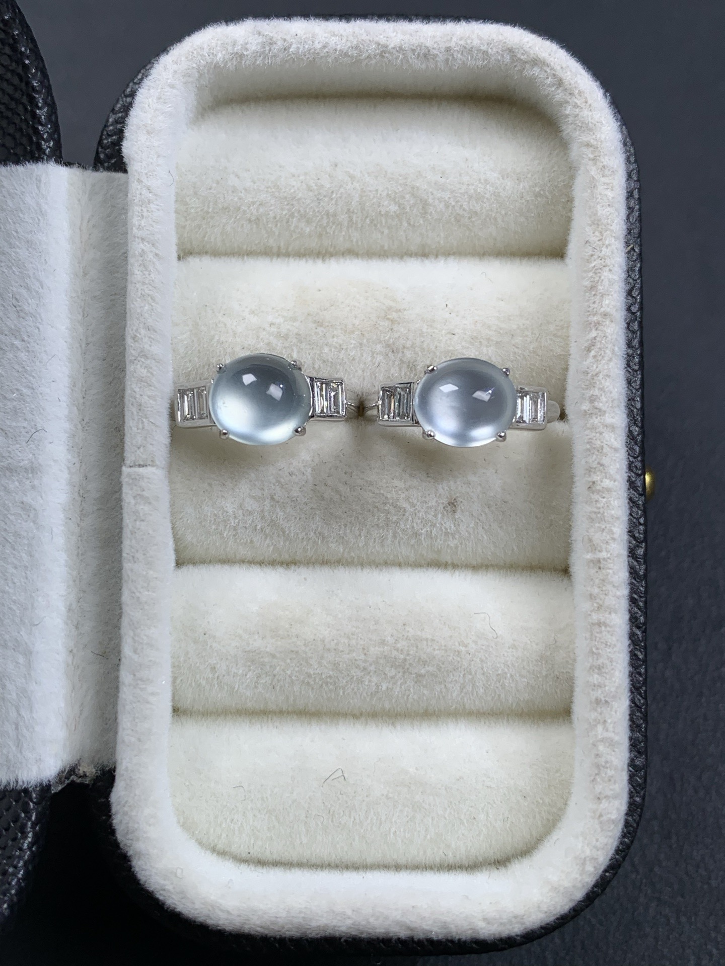 18K金镶嵌冰炸光蛋面耳包、冰透干净无裂裸石6.6/5.6/3.2