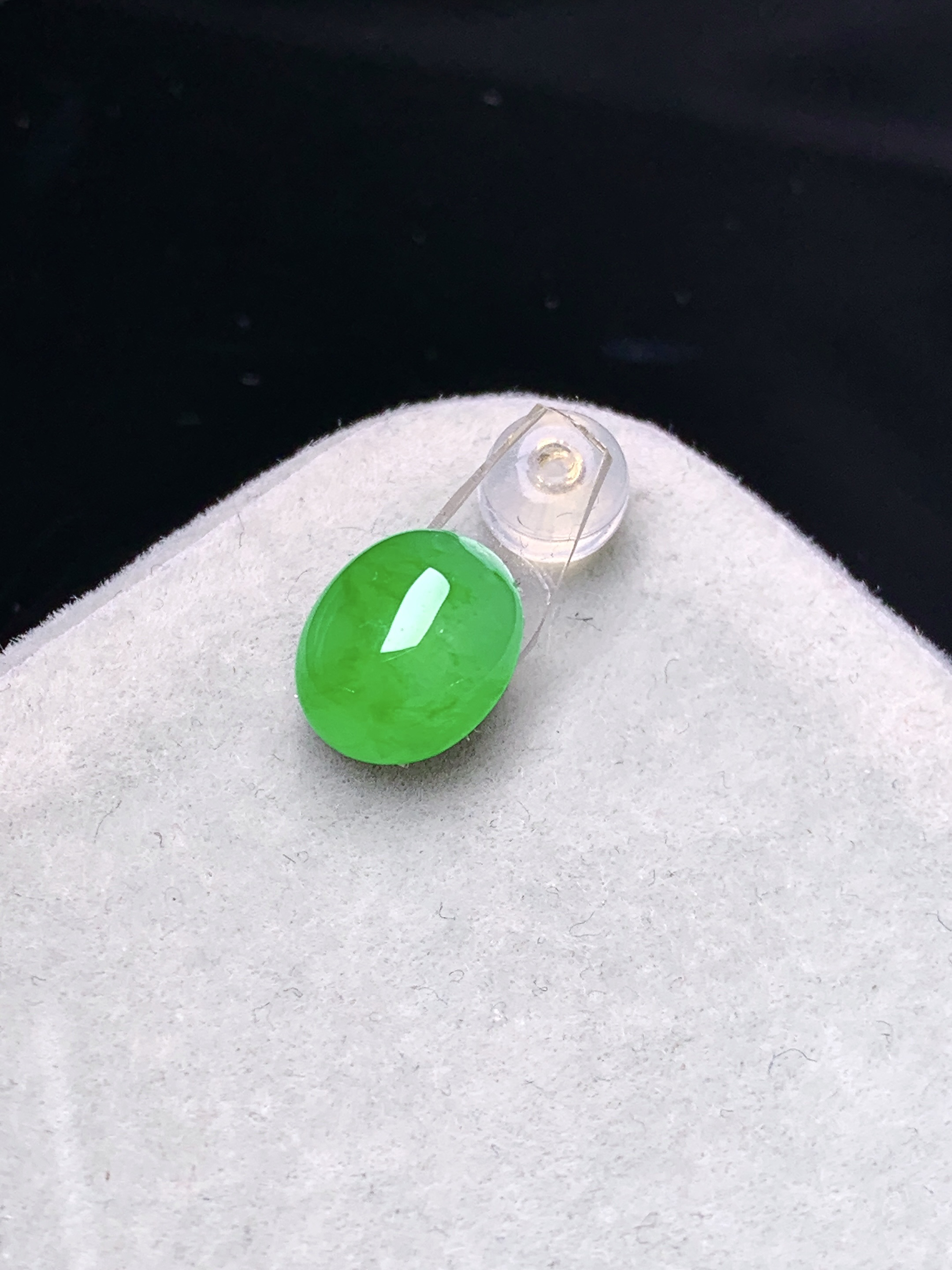 镶嵌款 冰阳绿蛋面 玉质细腻 色泽艳丽清新 水润亮眼 整体尺寸9*7.5*3.8*2x