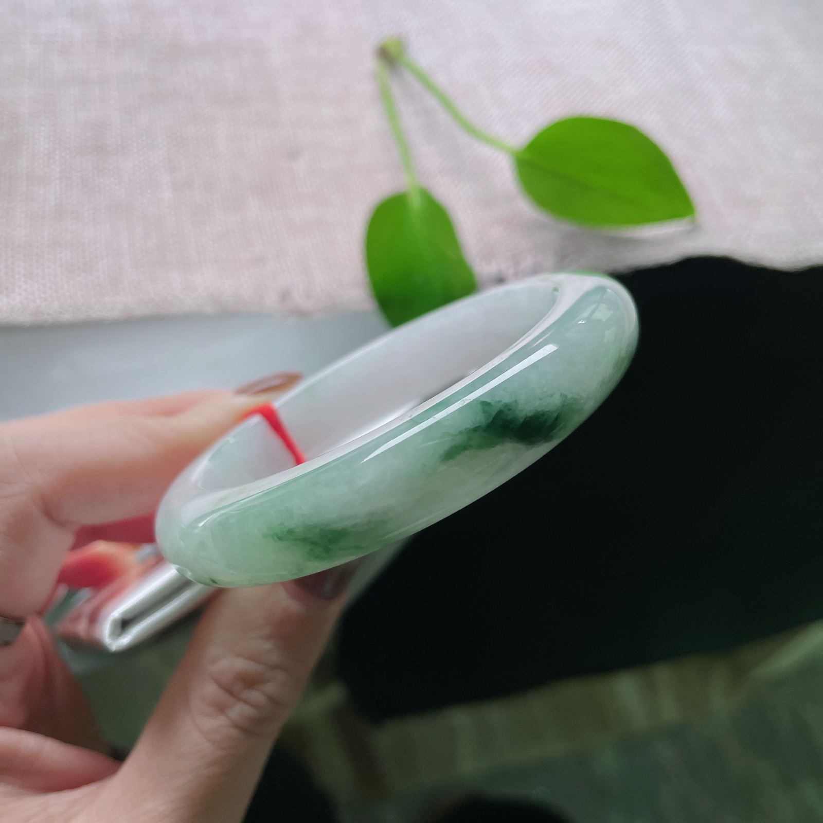 54.7/11.7/8.6，飘花，水润，灵动雅致，细腻， 一点棉团，ss51816a..