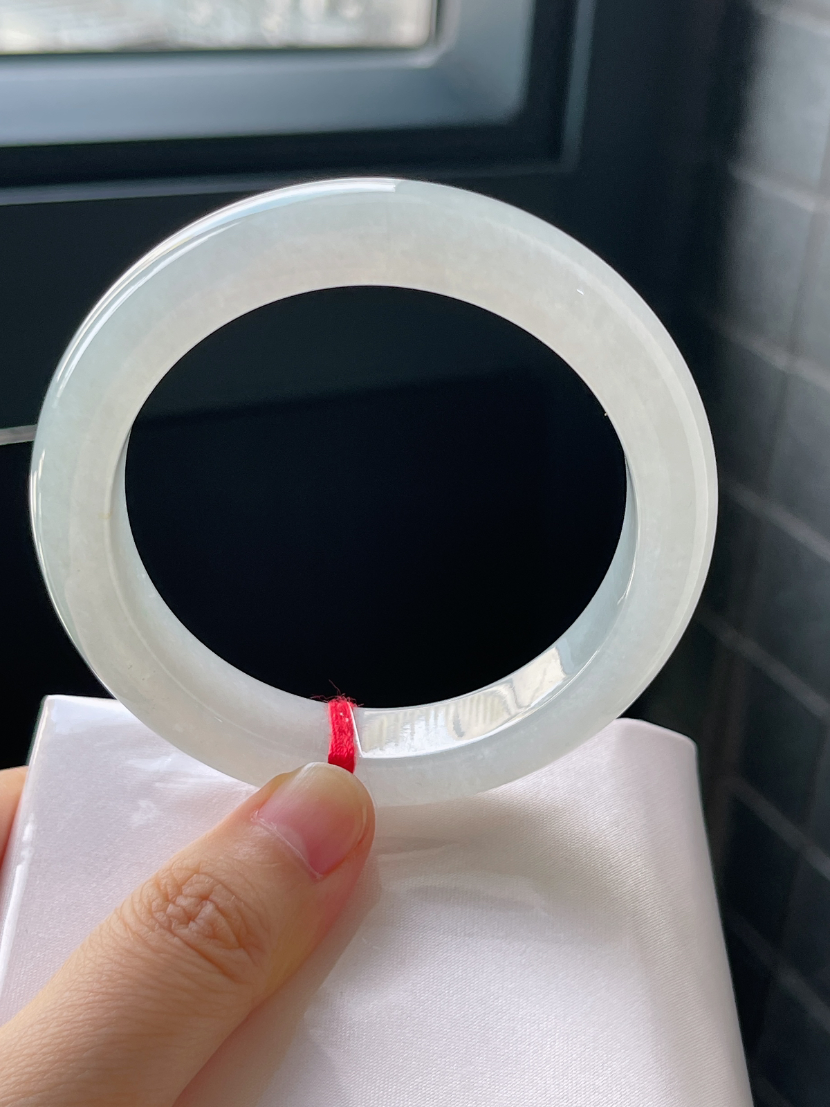 正圈55.8圈口，翡翠冰糯种白色手镯