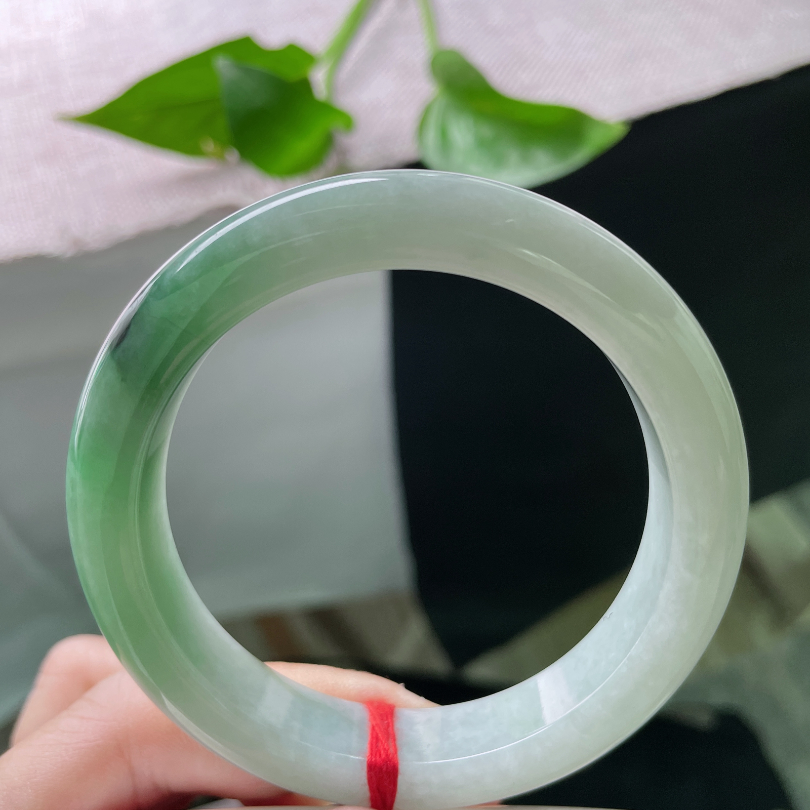 56.9/11.9/9.2飘花正圈，肉质细腻，水头好，撞色别有韵味，皮纹，ss50988a..