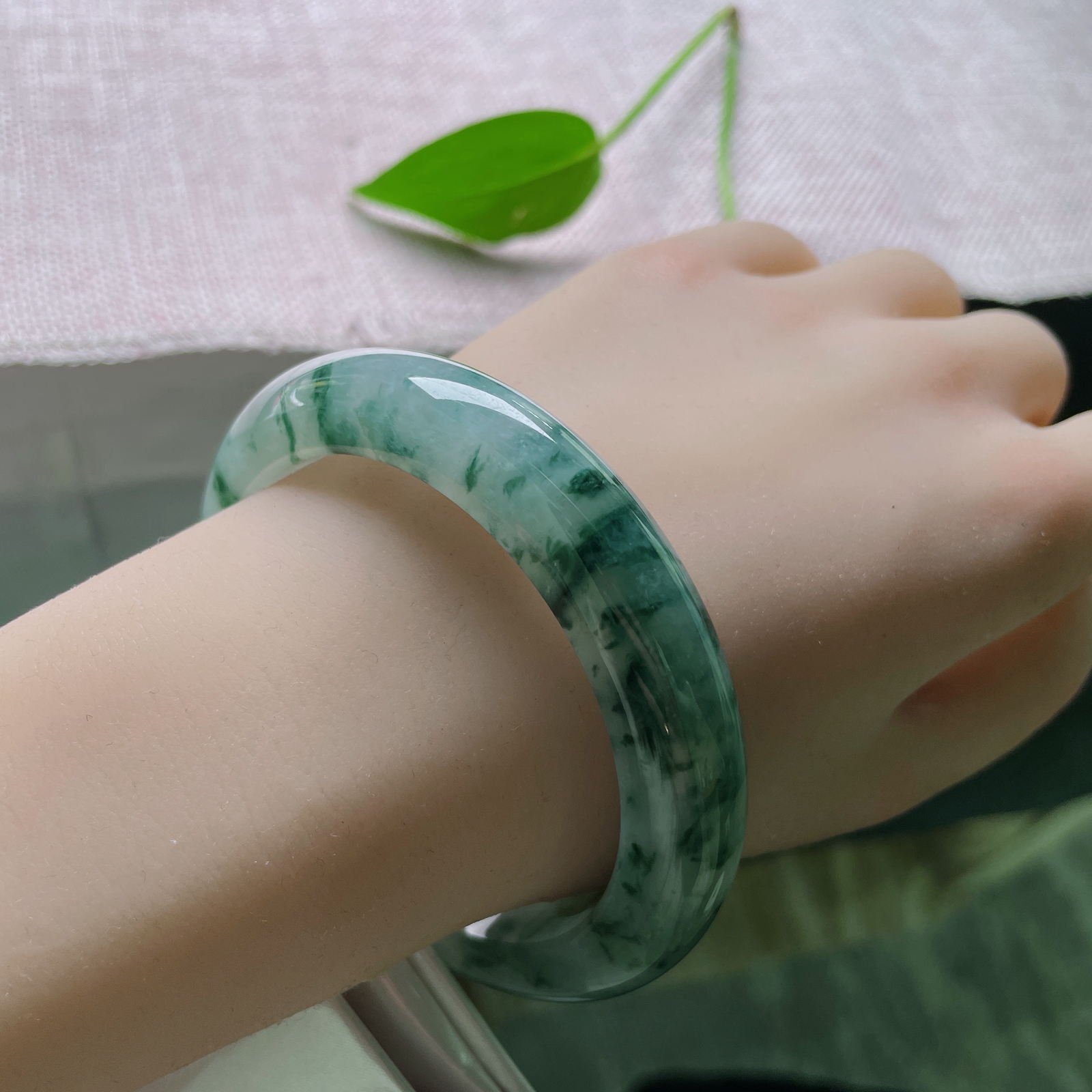 57.9/12.3/9.7，飘花正圈，天然飘花自成画，无需笔墨添风雅。灵韵天成，ss51022a..