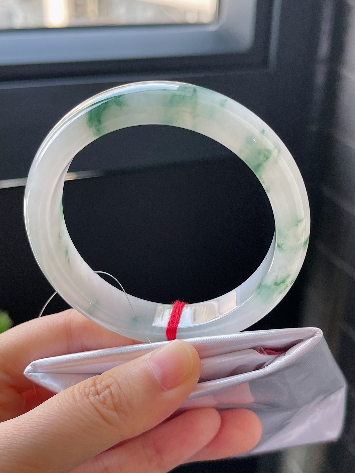 正圈56.2圈口，翡翠冰糯种飘花手镯