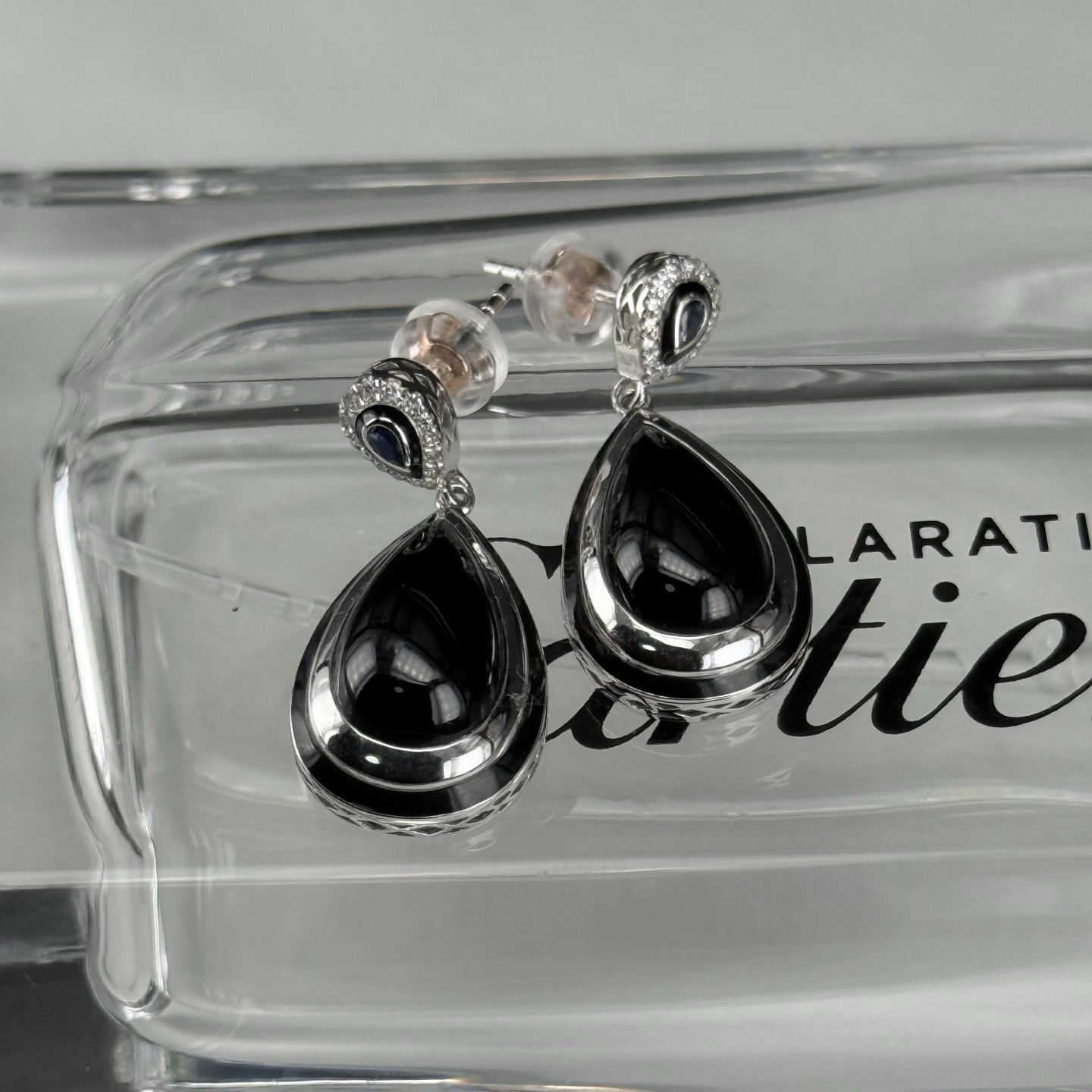 精品18k墨翠水滴耳坠 种好色正 黑度极好 打灯通透 油性十足 尺寸16.7mm