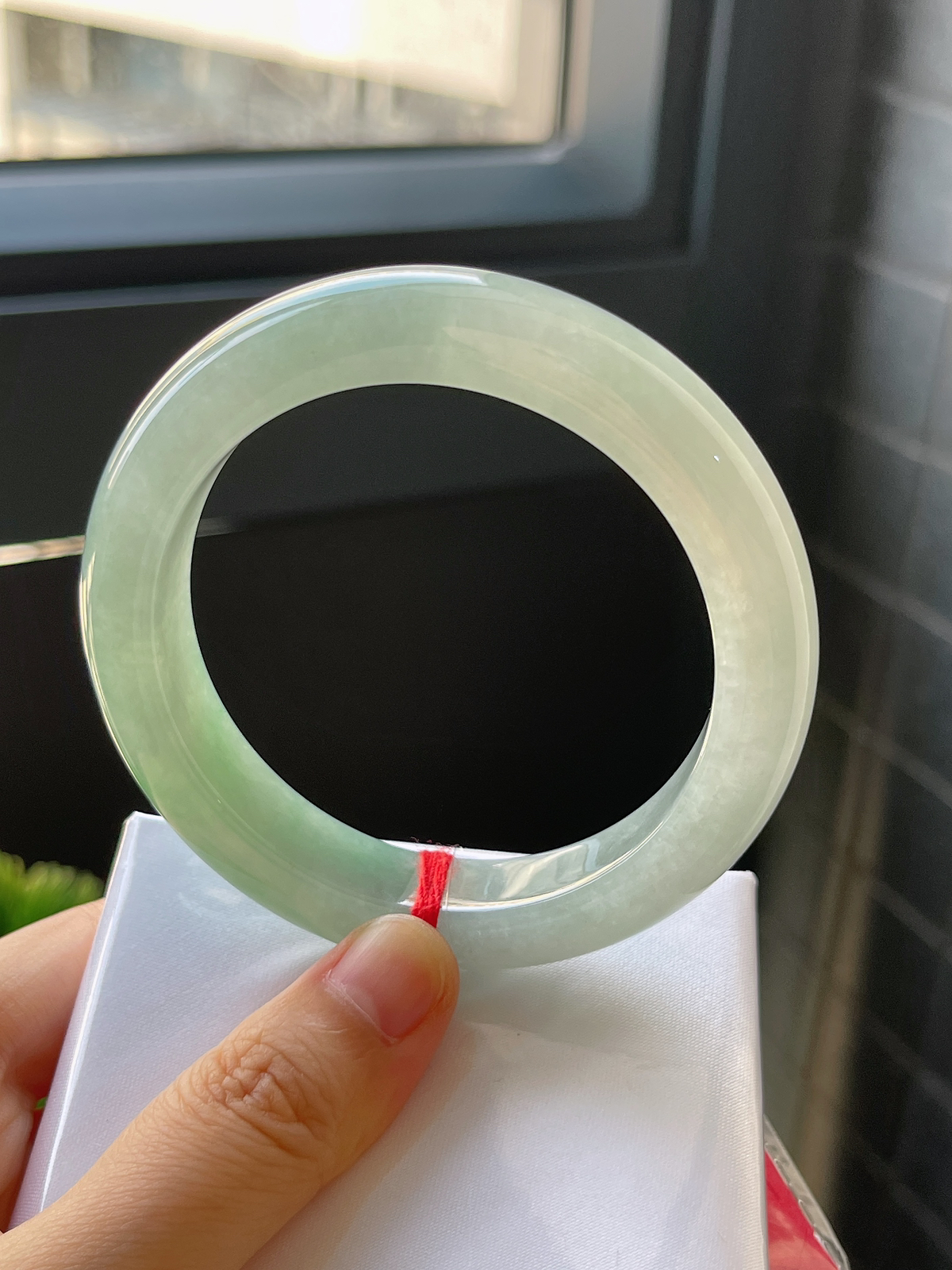 正圈57圈口，翡翠冰糯种飘花手镯