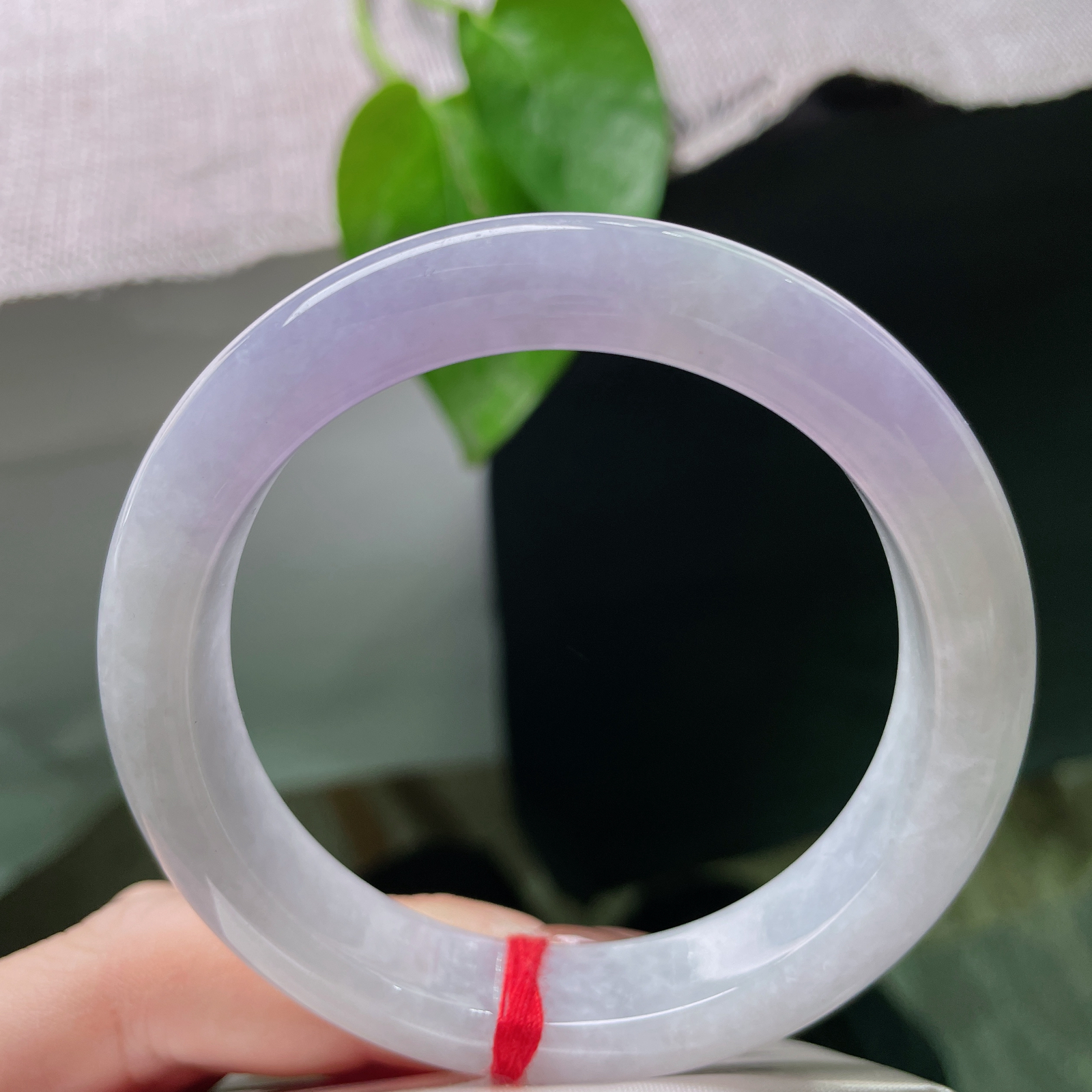 56/12.2/8.7紫罗兰正圈，抬手间尽显东方女子的婉约风骨，配旗袍或素衣都能瞬间提升格调。ss5