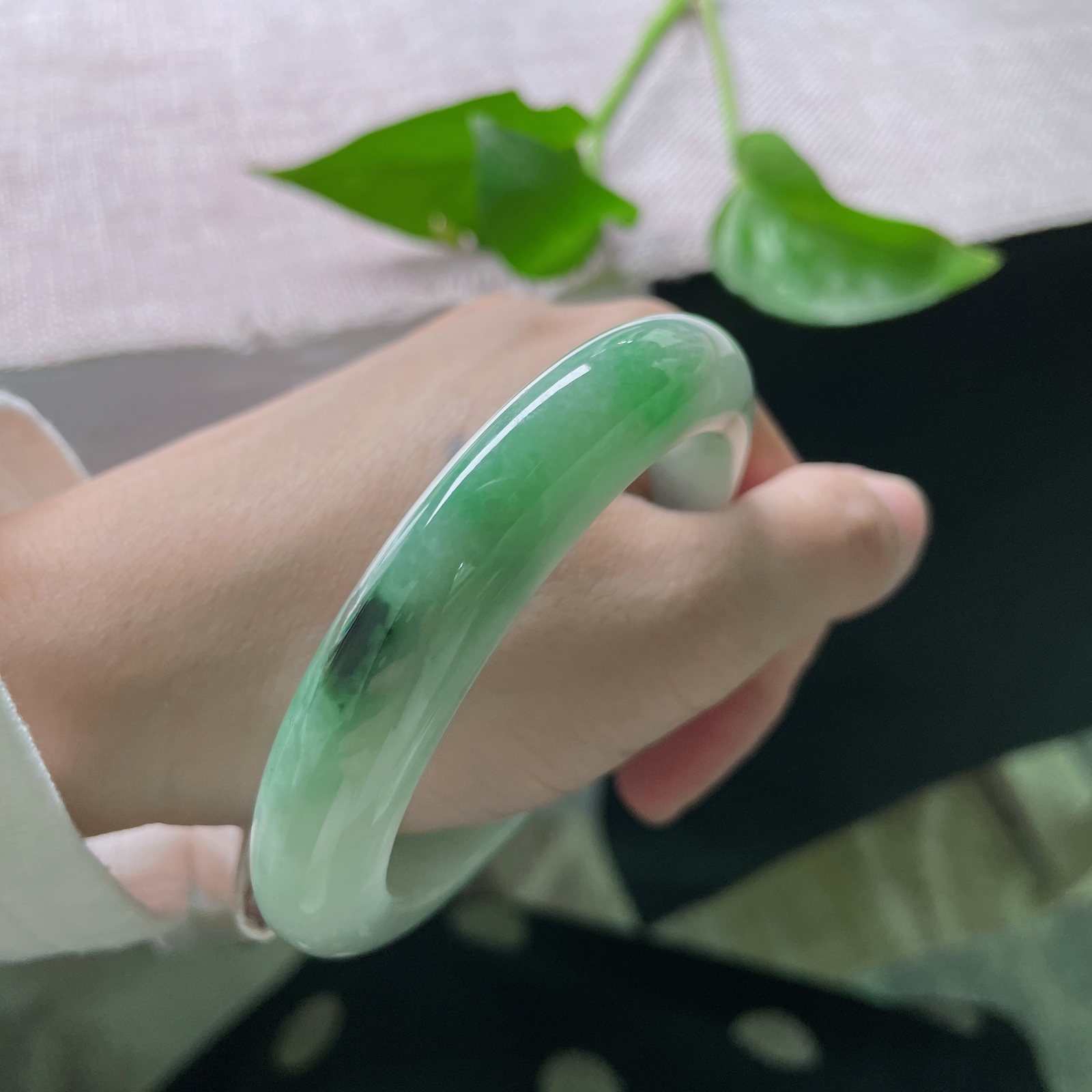 56.9/11.9/9.2飘花正圈，肉质细腻，水头好，撞色别有韵味，皮纹，ss50988a..