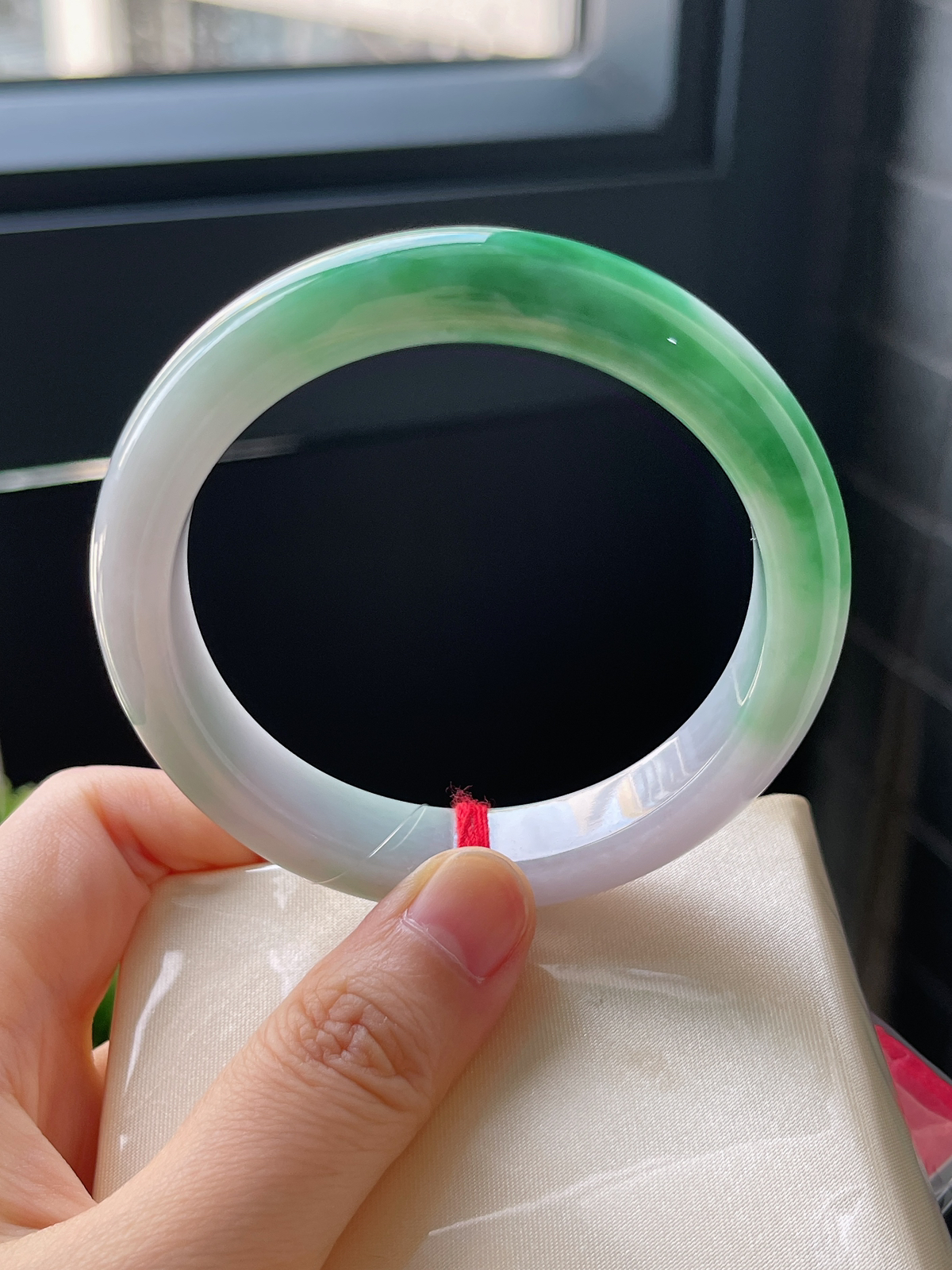 正圈56圈口，翡翠糯化种飘花手镯