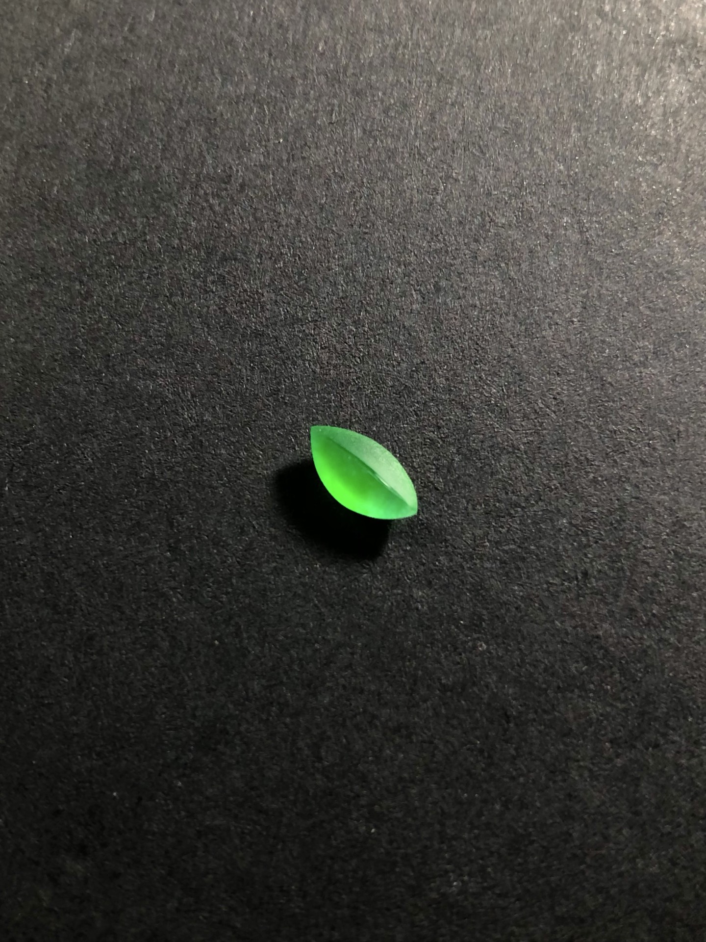 ️ 940395「阳绿马眼」，品相佳，色泽阳绿均匀，无封底，种好水润，7.7/4/3