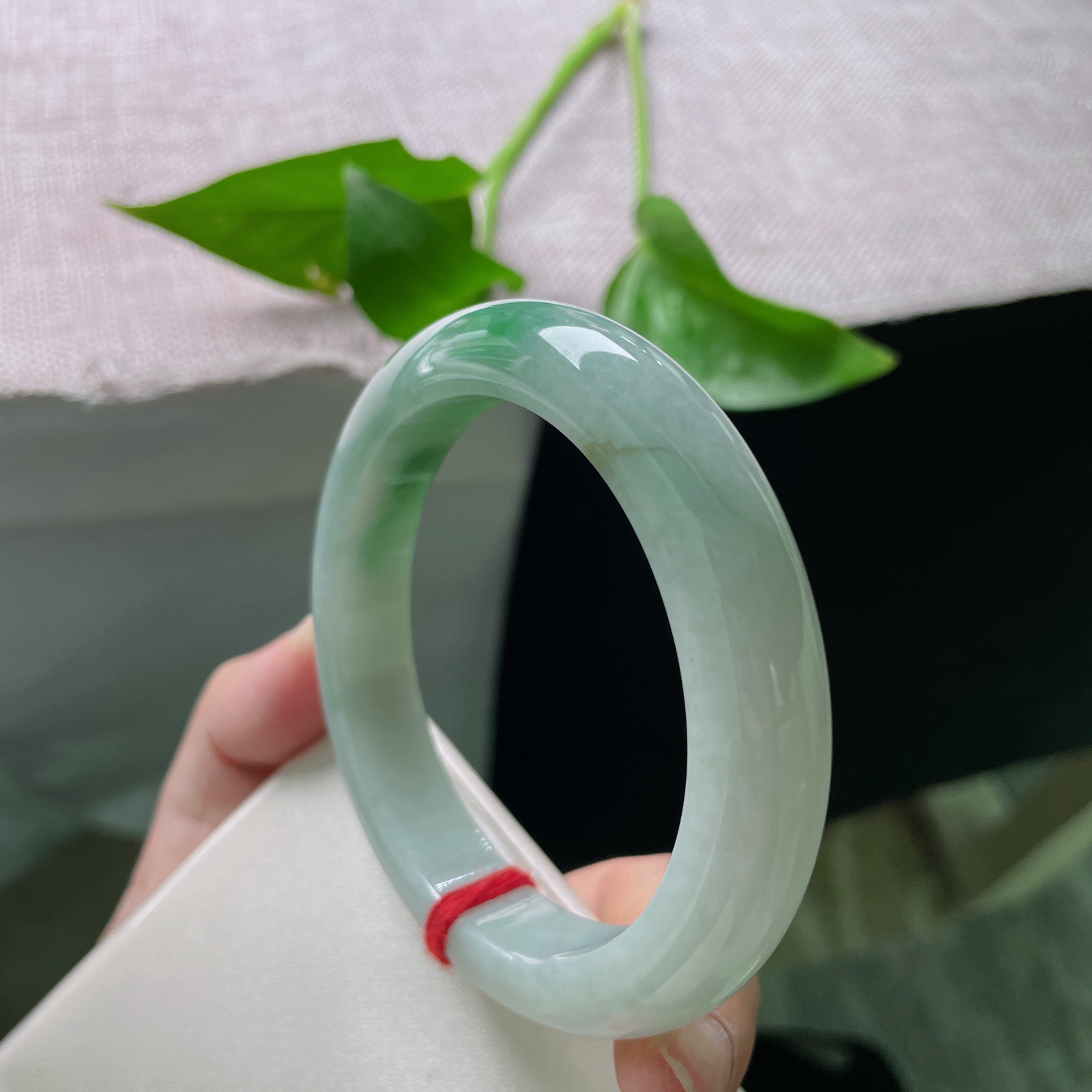 56.9/11.9/9.2飘花正圈，肉质细腻，水头好，撞色别有韵味，皮纹，ss50988a..