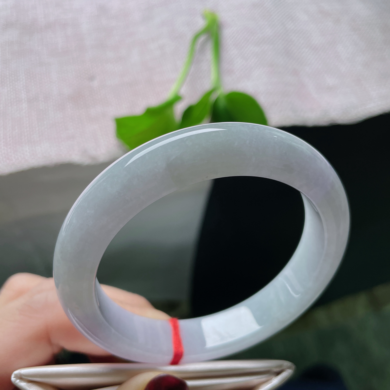 57.8/12.2/8.5，紫罗兰正圈，水润细腻肉质细腻干净，不夺目却令人倾心，皮纹，ss51362a..