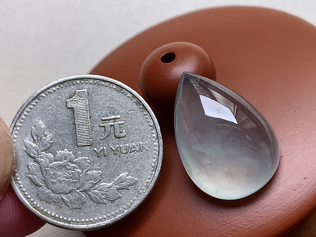 ️ 玻璃种水滴 种水，冰透感十足，尺寸21.4/14.8/7.3 超值