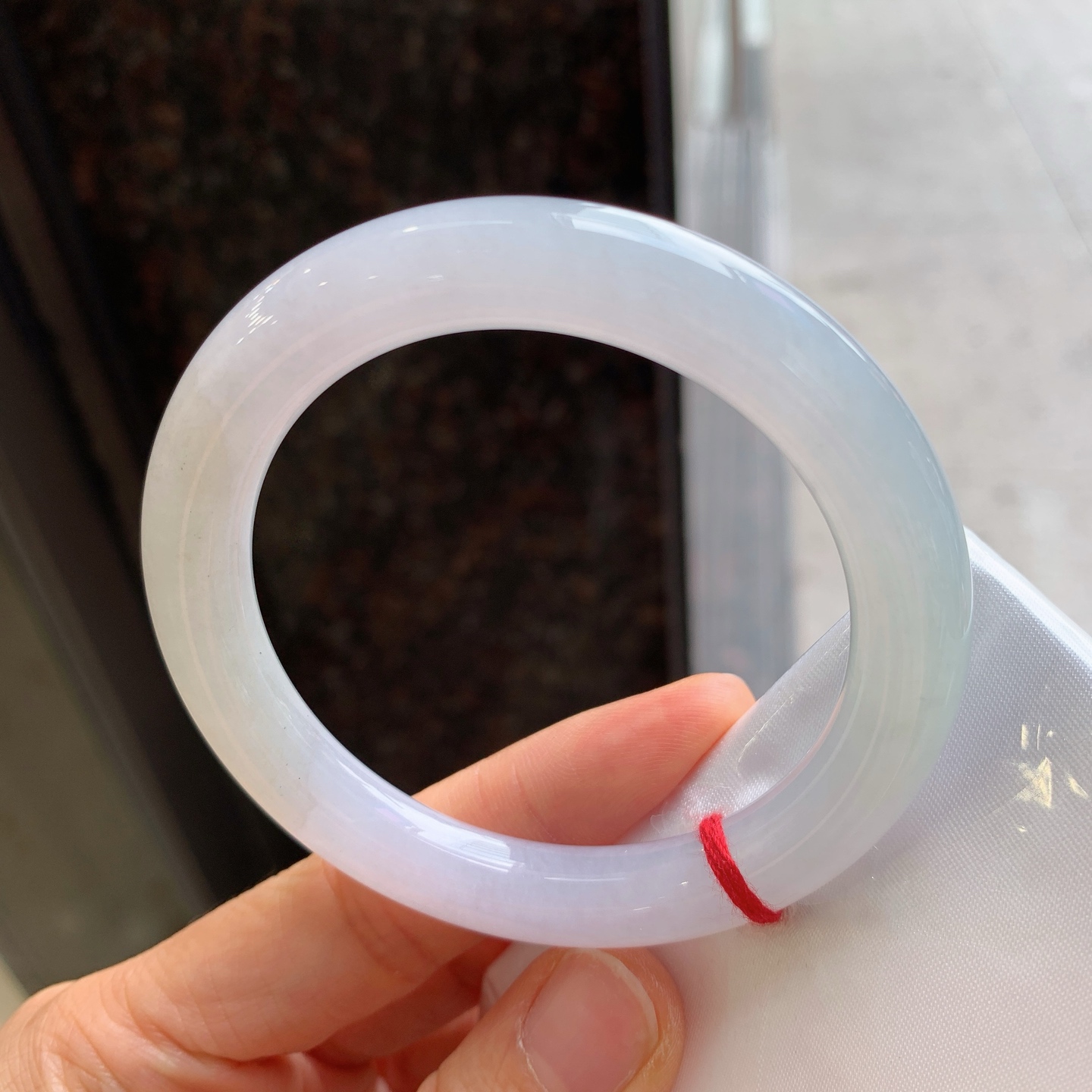 圆条黄翡，无裂，尺寸：55.6/9.5，细腻