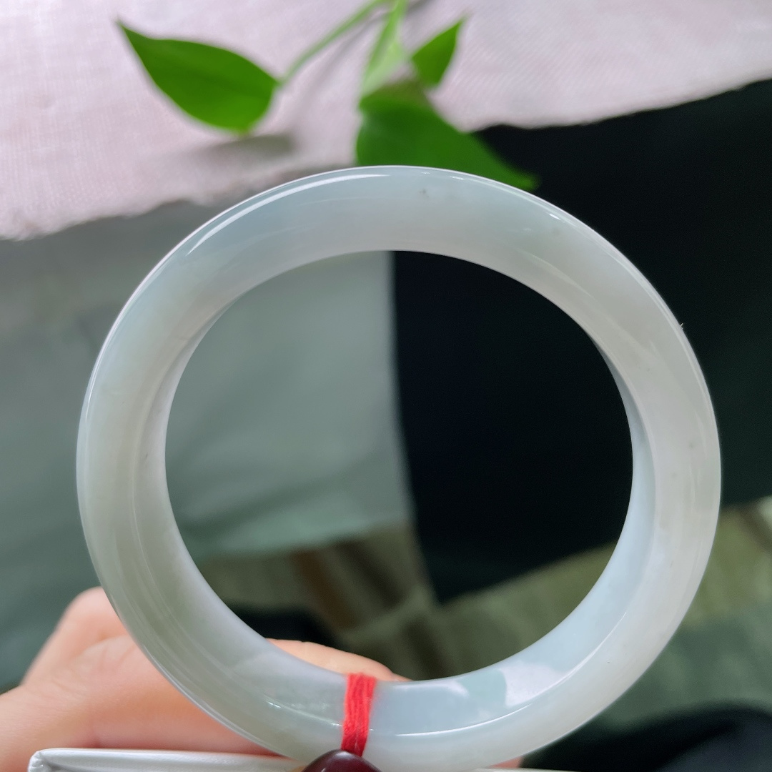 53.8/11.3/8，淡绿底正圈，水头好，质地温润细腻，淡雅倾心，无裂，ss51555a