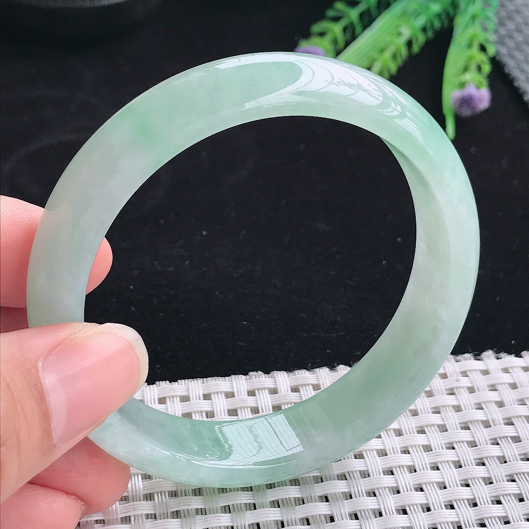 实拍A货翡翠58.5/14.1/7.6老坑冰胶果冻冰晴绿手镯宽边玉镯平安镯