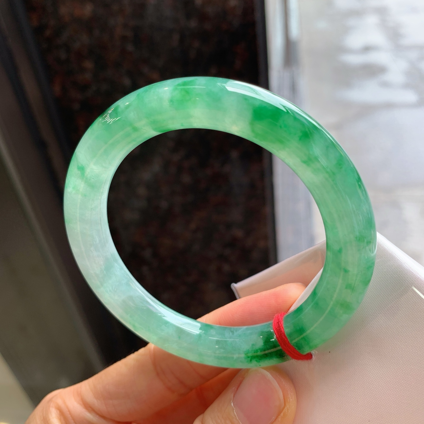 圆条冰飘绿，有纹，尺寸：56.4/10.2/10.4，色好