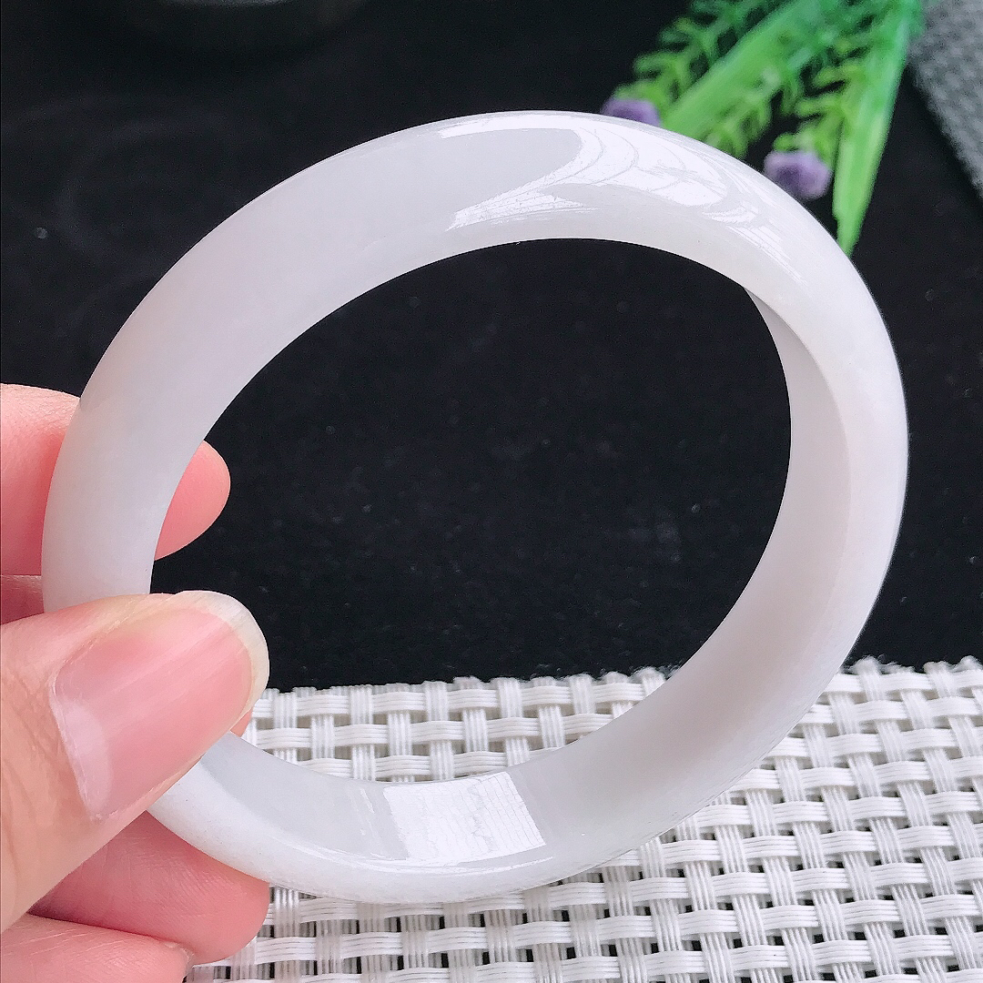 实拍A货翡翠63/14/8大圈口老坑秀气温润月光白手镯宽边玉镯平安镯