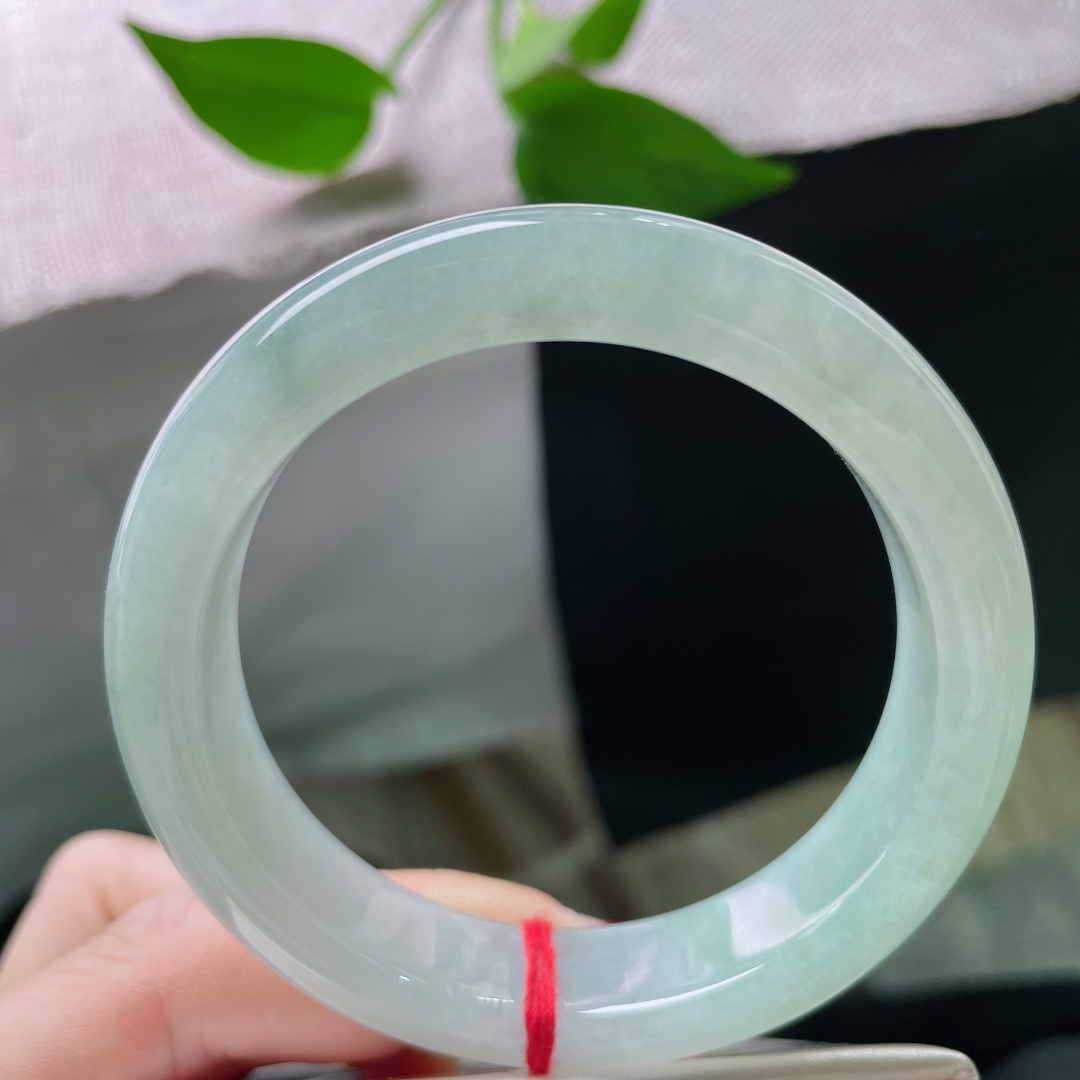 54.4/12.8/8.3，晴水正圈，水润细腻，清雅，只一眼就心静三分，棉根，无裂，ss51498a