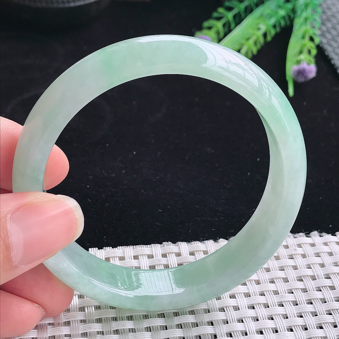 实拍A货翡翠58.5/14.1/7.6老坑冰胶果冻冰晴绿手镯宽边玉镯平安镯