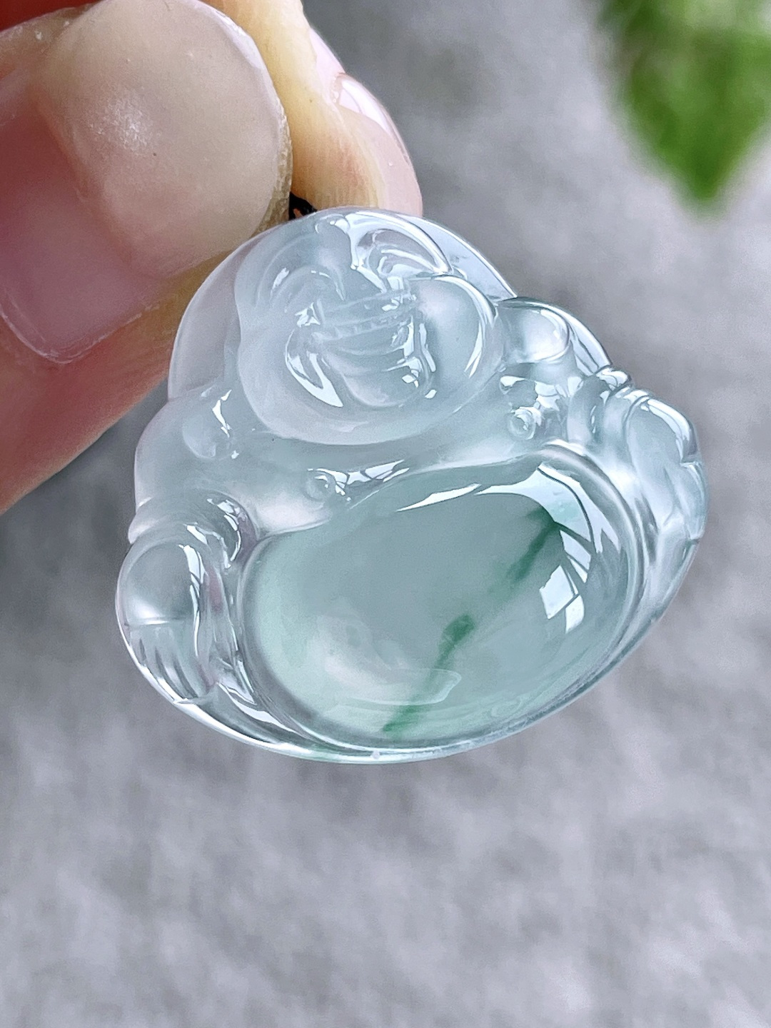 冰种飘花佛公吊坠，缅甸，无裂，性比高，水润通透，尺寸24.7/27.2/5.8，重量6克