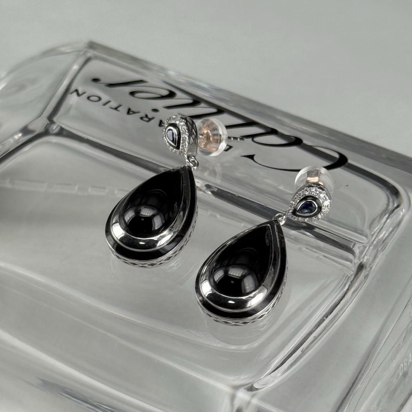 精品18k墨翠水滴耳坠 种好色正 黑度极好 打灯通透 油性十足 尺寸16.7mm