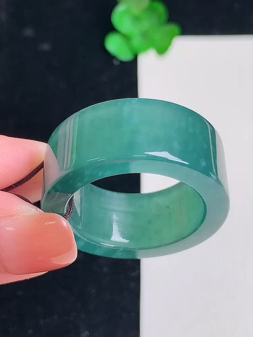 蓝水板指，无裂，尺寸21.9/12/4.4，28号，№;y260625 24