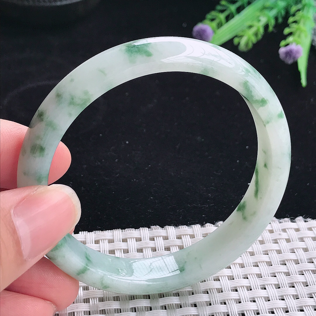 实拍A货翡翠58/11.9/7老坑精美冰润飘花手镯翡翠玉镯平安镯