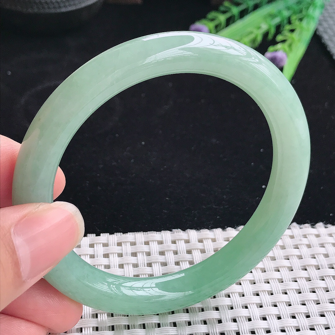 实拍A货翡翠58/9.7/9.3老坑冰润起胶冰晴满绿圆条手镯平安玉镯