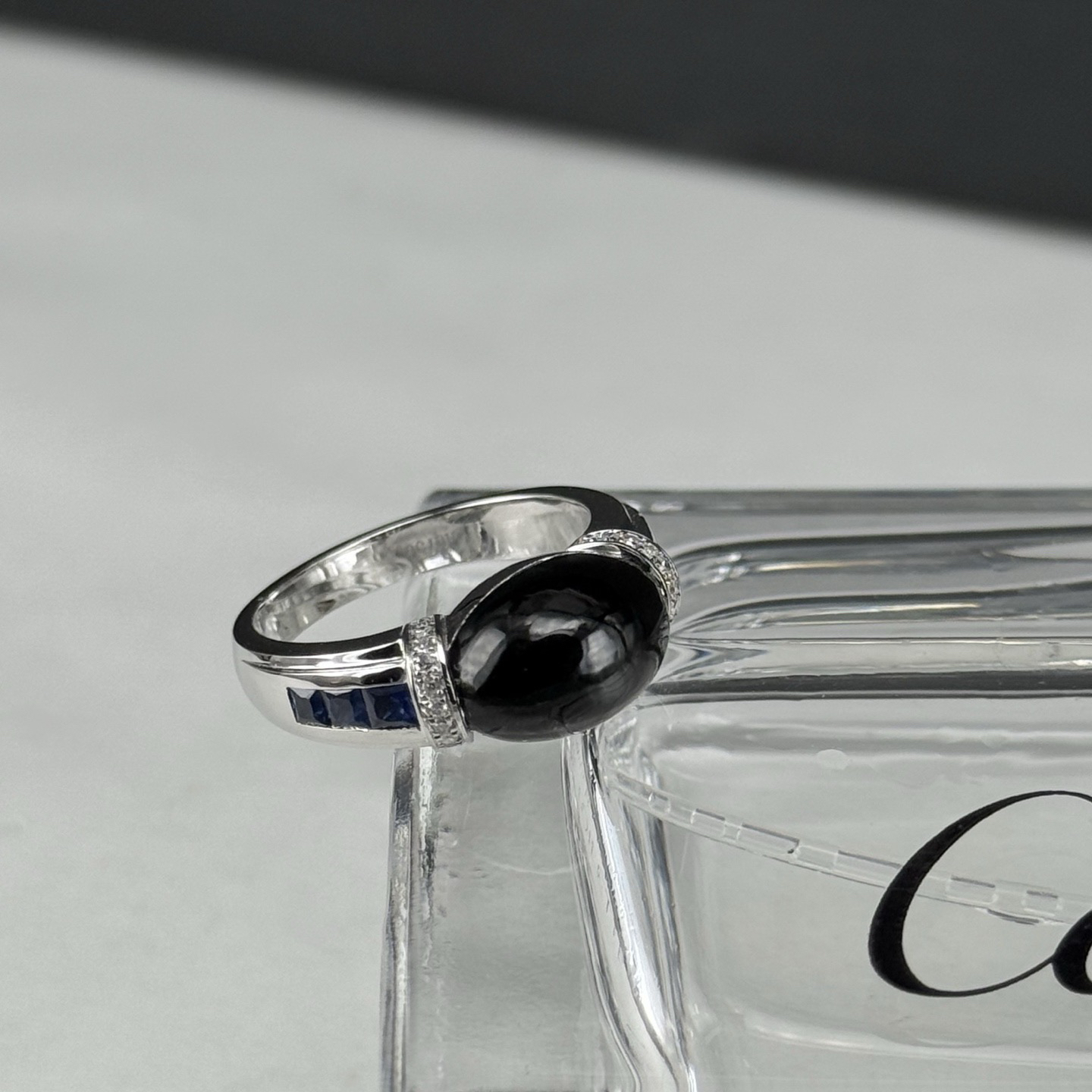 精品18k墨翠豪镶蛋面女戒 种好色正 黑度极好 打灯通透 重金豪镶有质感 尺寸11.6