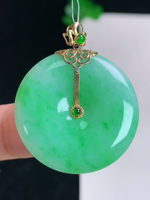 18k金镶飘绿平安扣，无裂，尺寸27.2/4.8，№:y2772  20