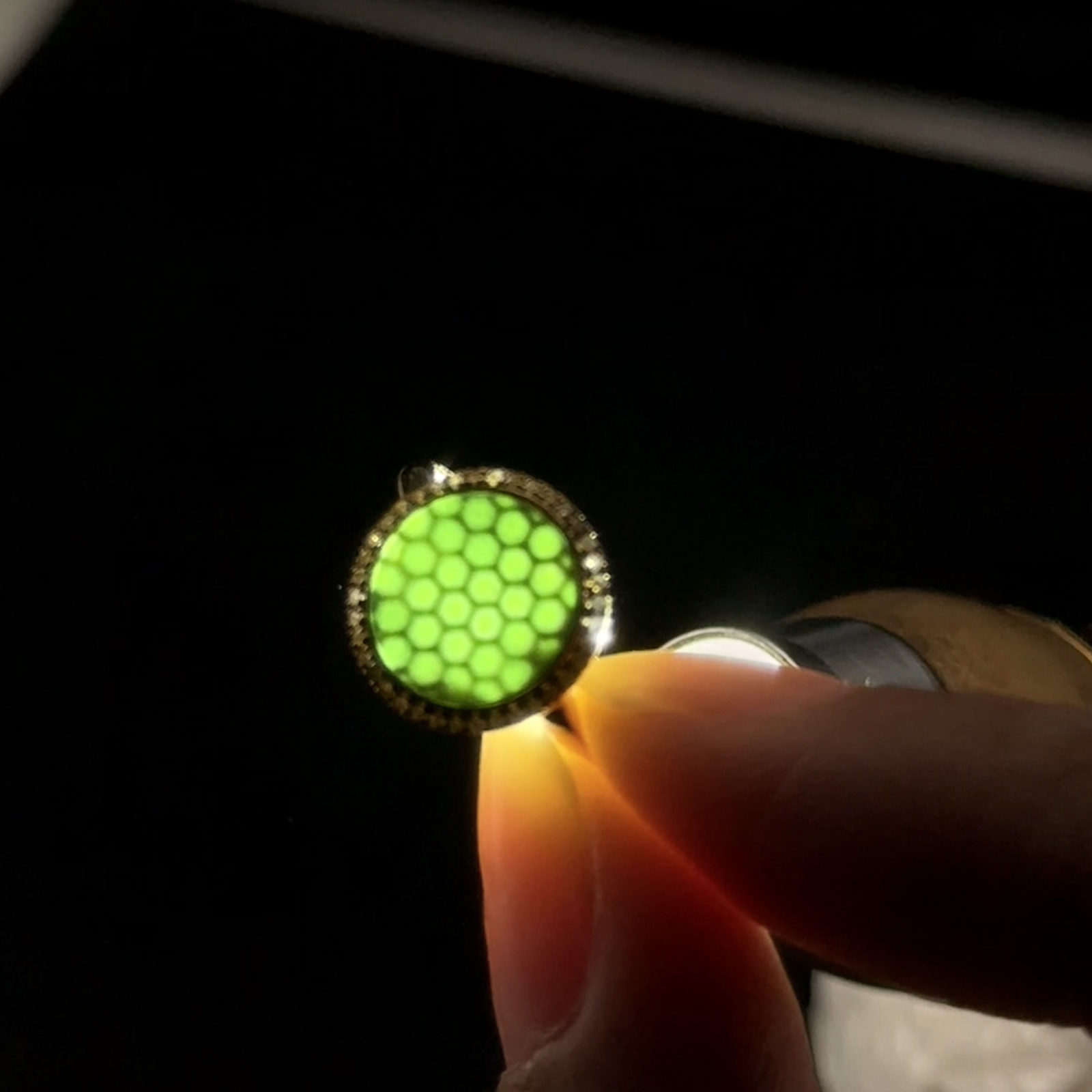 精品18k墨翠圆片女戒 种好色正 黑度极好 打灯通透 油性十足 尺寸11.5