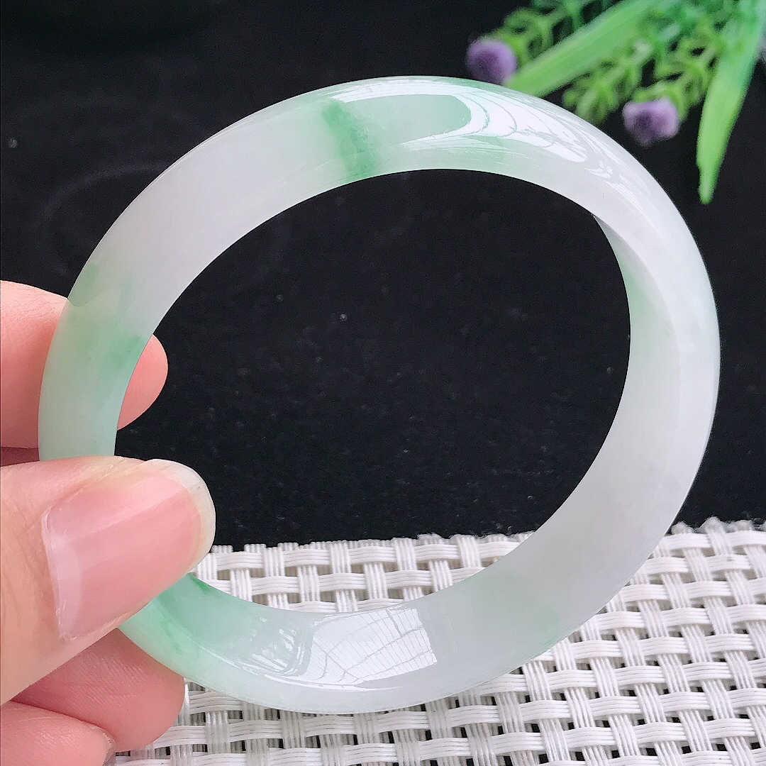 实拍A货翡翠58.6/14.1/7.2老坑冰胶水灵飘阳绿手镯翡翠玉镯手环