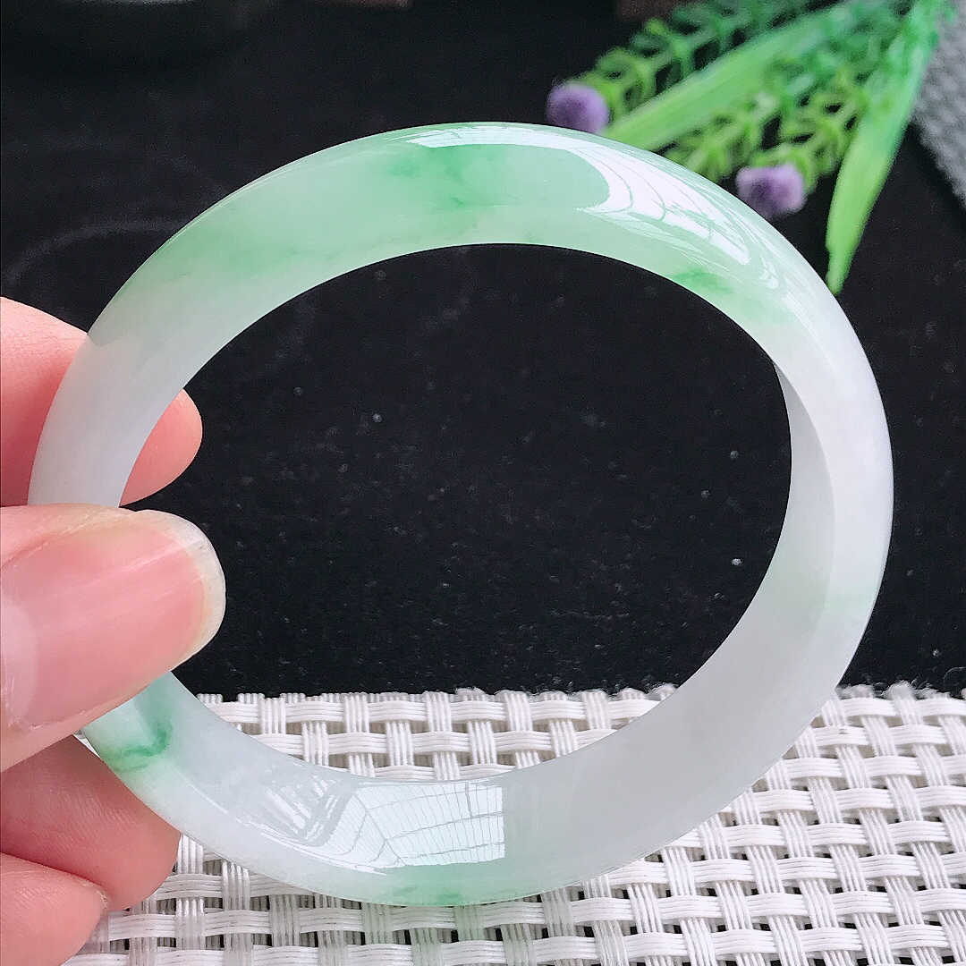 实拍A货翡翠58.6/14.1/7.2老坑冰胶水灵飘阳绿手镯翡翠玉镯手环