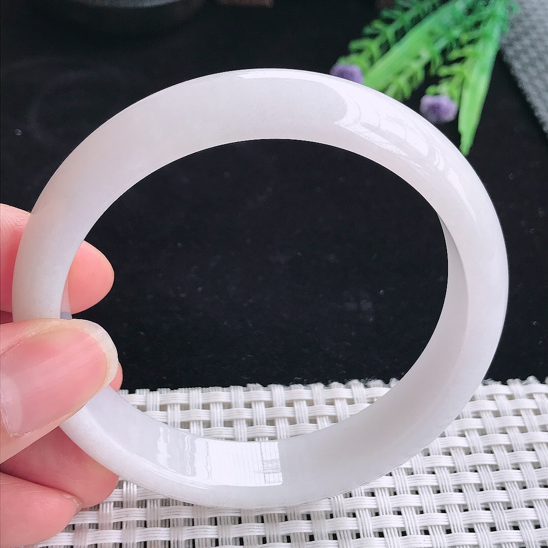 实拍A货翡翠63/14/8大圈口老坑秀气温润月光白手镯宽边玉镯平安镯