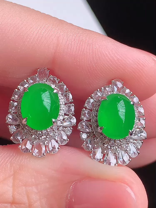 ️，天然缅甸翡翠 冰阳绿蛋面耳扣，无裂，18k金镶嵌，重金，16.4/12.4/6.8