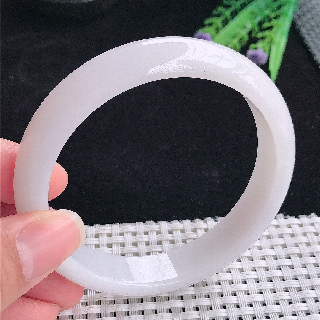 实拍A货翡翠63/14/8大圈口老坑秀气温润月光白手镯宽边玉镯平安镯